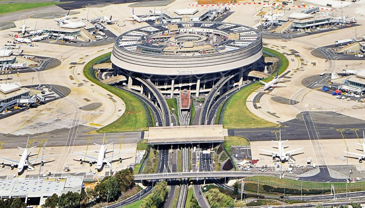 Lotniska Paryża w maju: 8,4 mln pasażerów